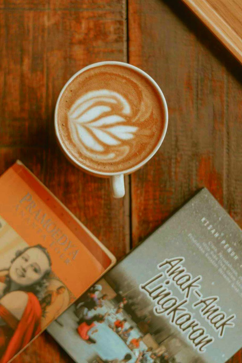 Kafe baca Photo 5