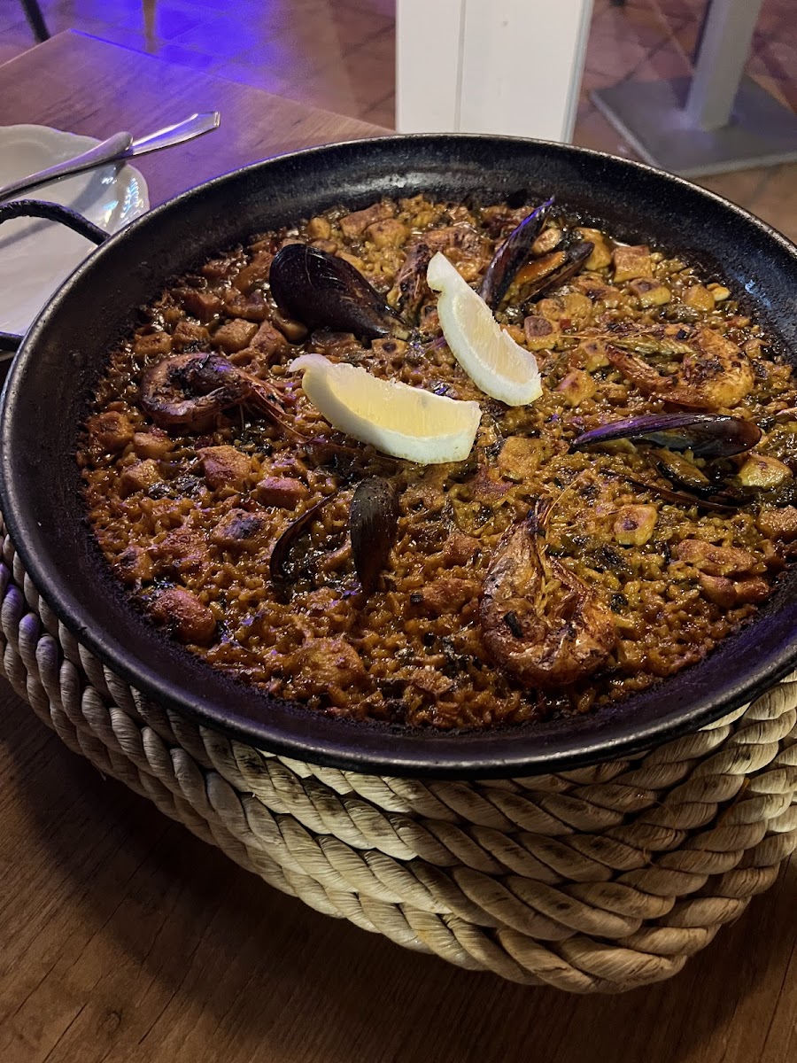 El Salmón Photo 10