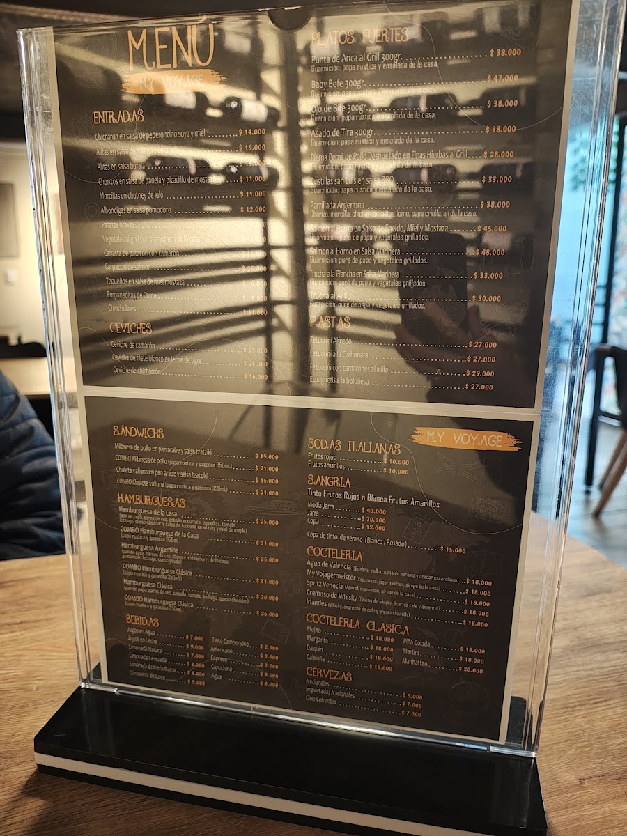 MY VOYAGE restaurante gastrobar. Photo Menu 3
