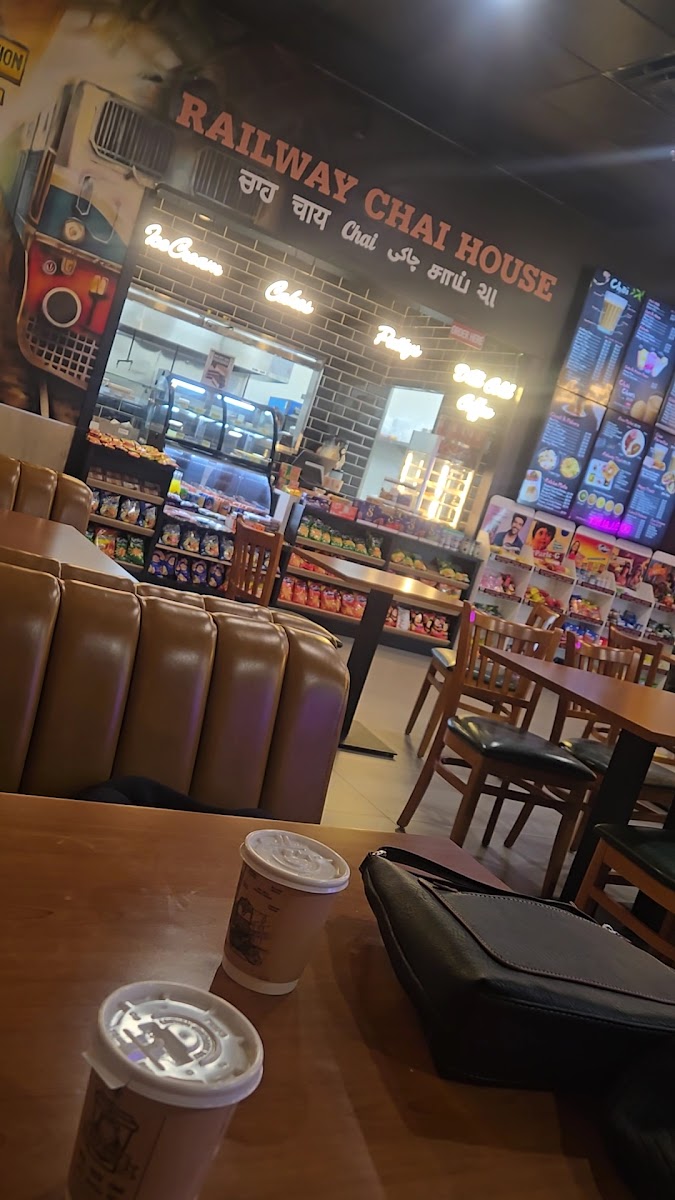 Railway Chai House Airport & Queen Photo 2