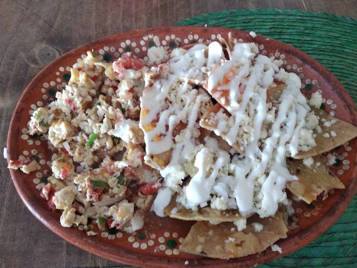 Mis chilaquiles Photo 9