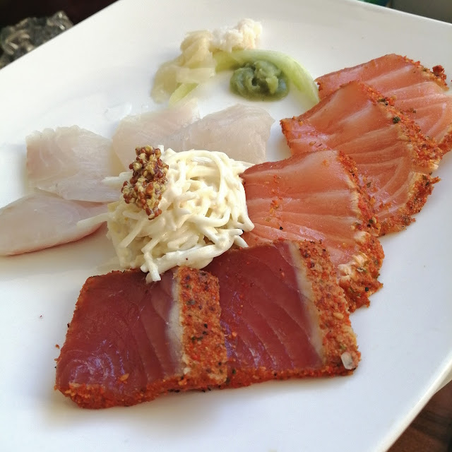 Tataki Saumon Spicy Thon Spicy Et Sashimi Dorade