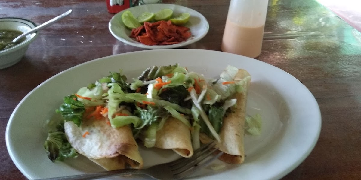 Splendid Restaurant Photo 8