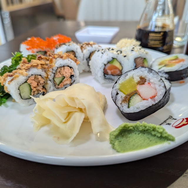 Sushi Mit Ingwer Seetang Und Kimchi
