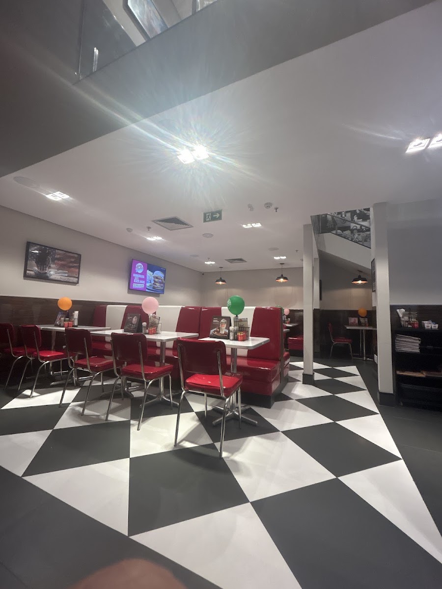 Johnny Rockets Photo 4