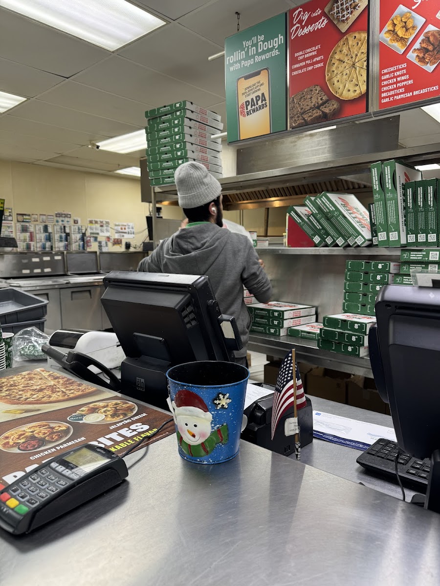 Papa Johns Pizza Photo 4