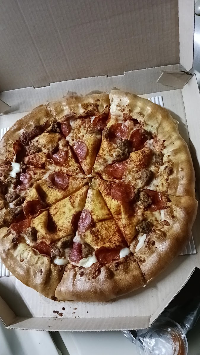 Pizza Hut Photo 7