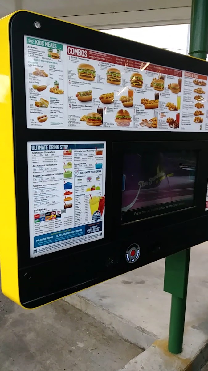 Sonic Drive-In Photo 3