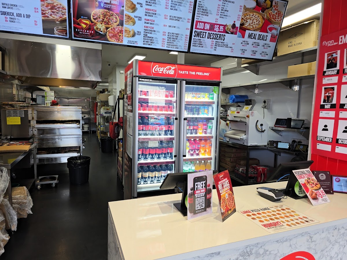 Pizza Hut Photo 7
