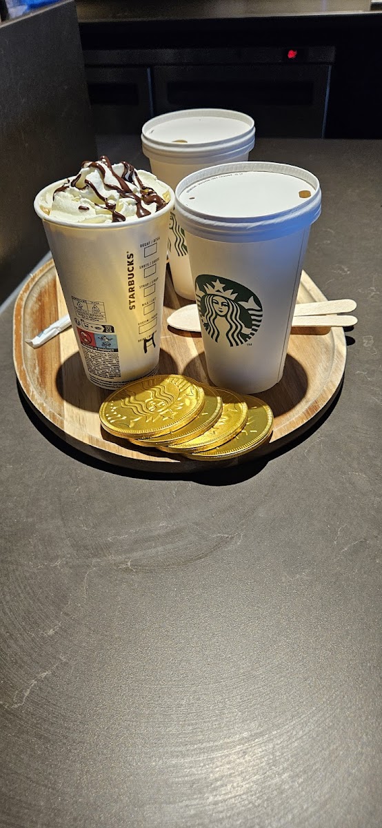 Starbucks Photo 10