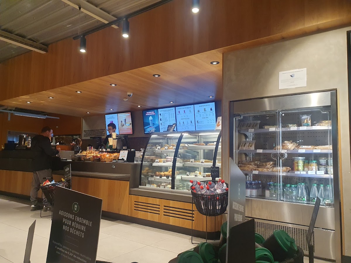 Starbucks Photo 4