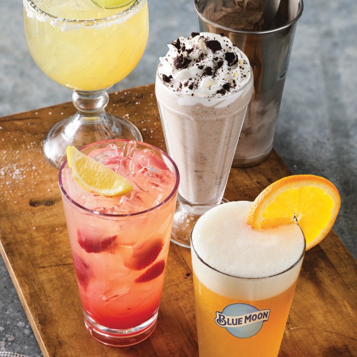 Red Robin Gourmet Burgers and Brews Photo 3