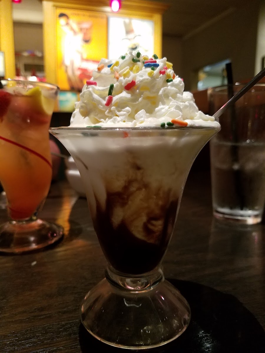 Red Robin Gourmet Burgers and Brews Photo 7