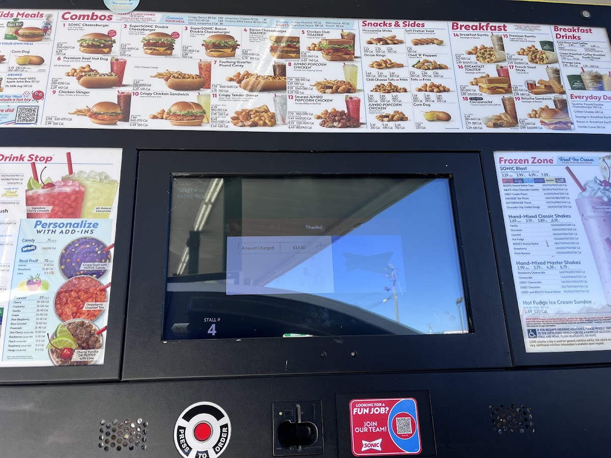 Sonic Drive-In Photo 6
