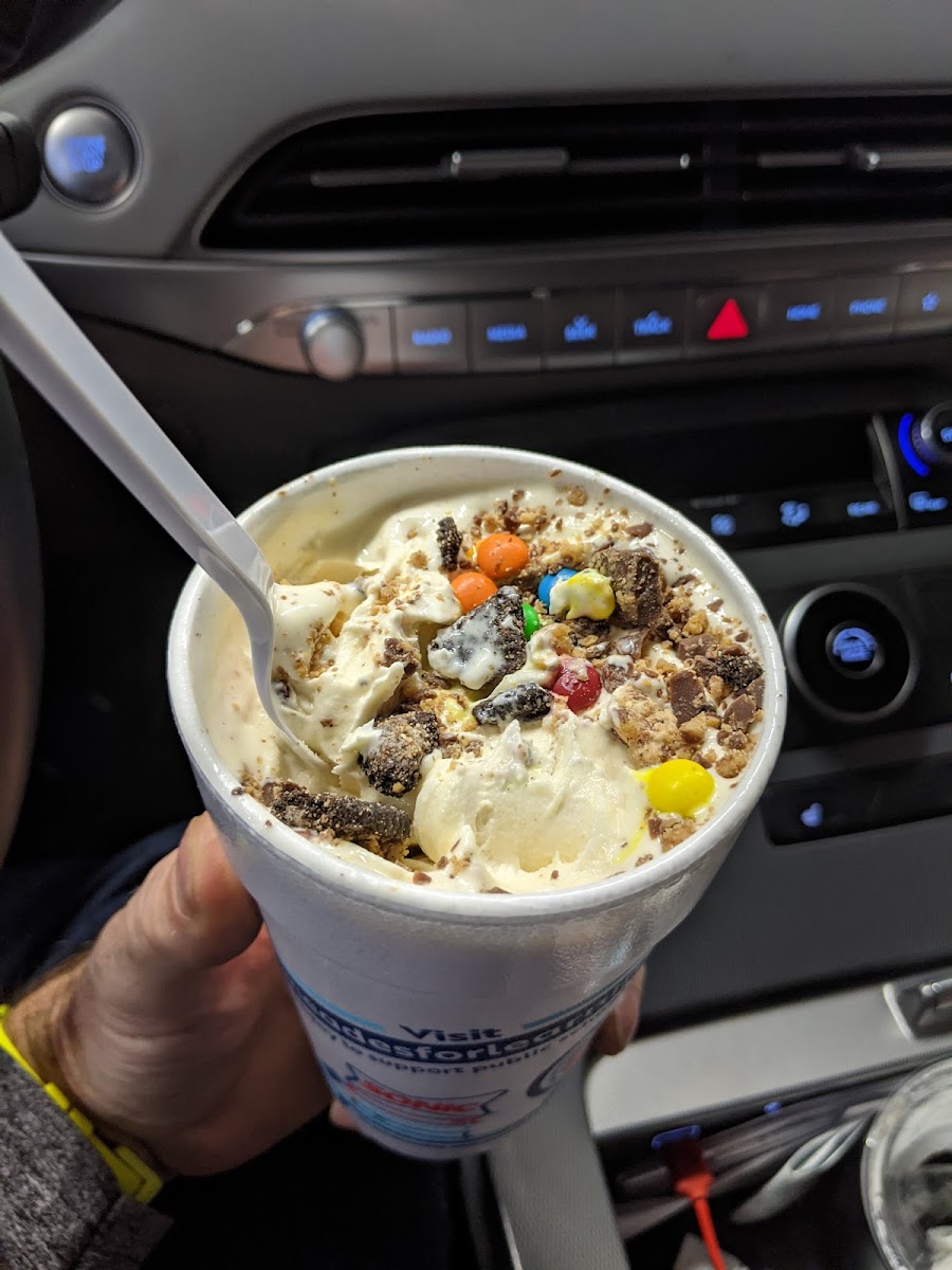 Sonic Drive-In Photo 9