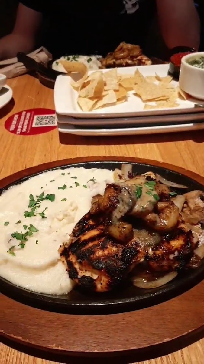 Applebee's Grill + Bar Photo 2