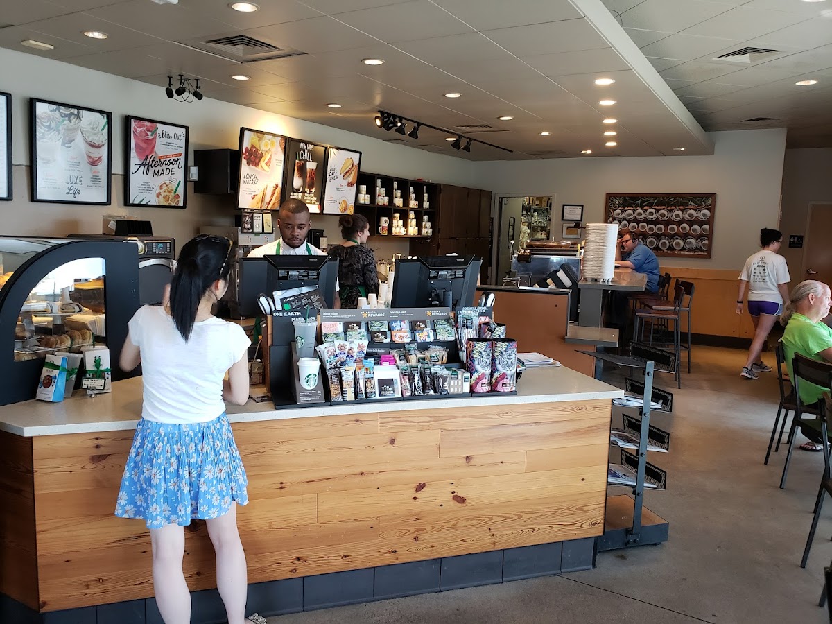 Starbucks Photo 3