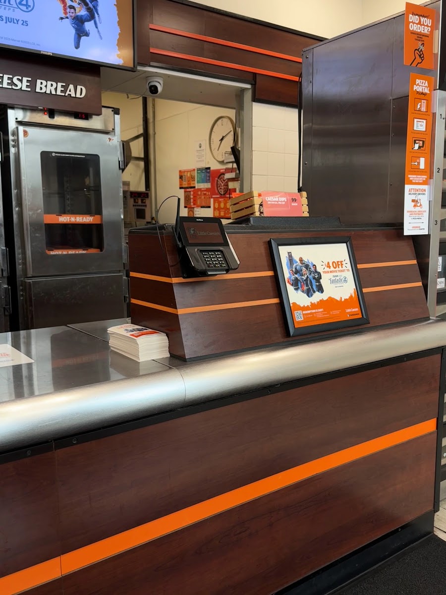 Little Caesars Pizza Photo 2