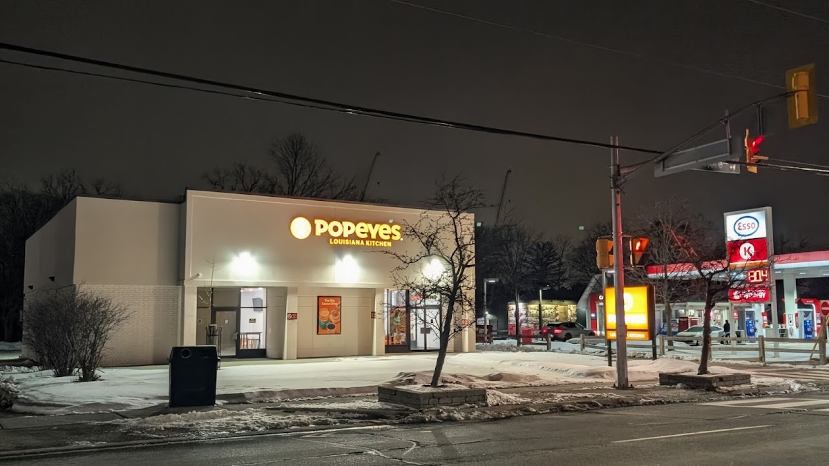 Popeyes Louisiana Kitchen Photo 3