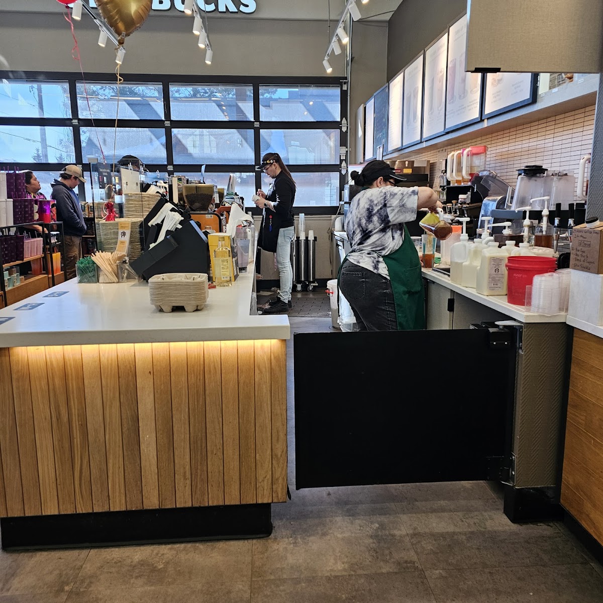 Starbucks Photo 4