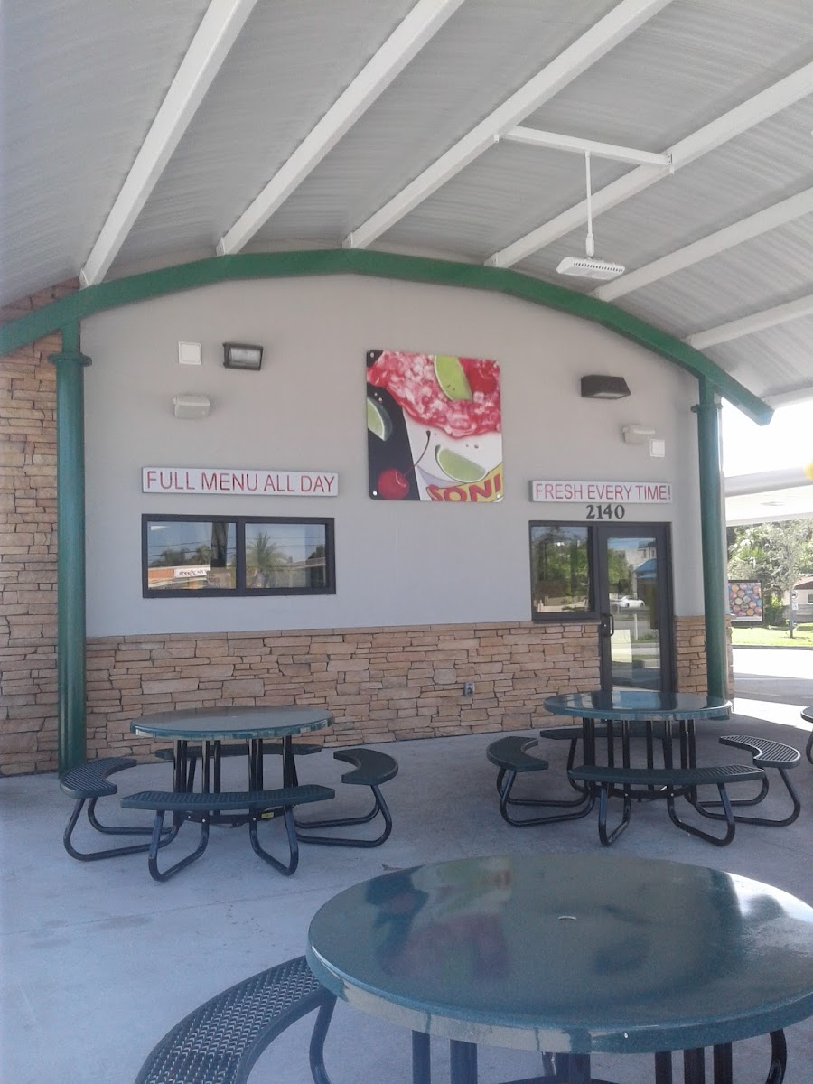 Sonic Drive-In Photo 7