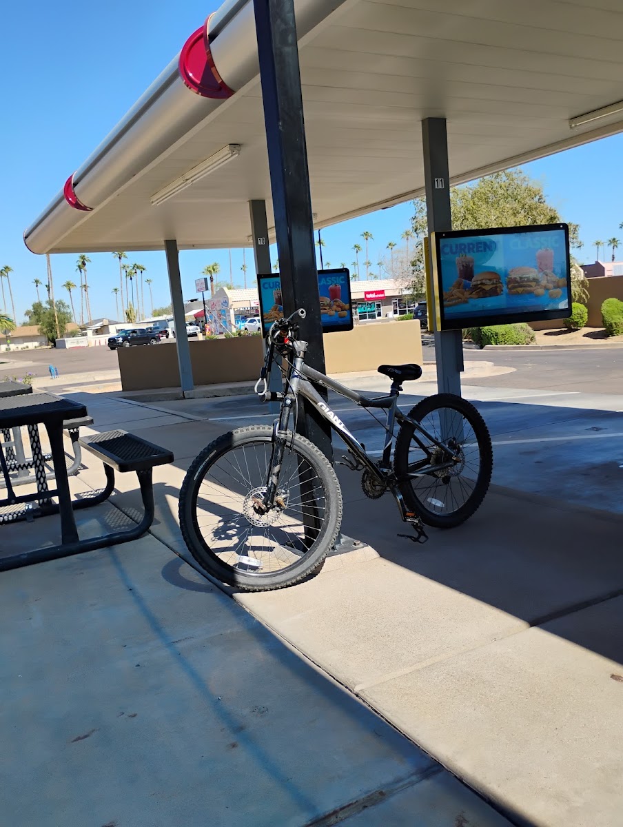 Sonic Drive-In Photo 3