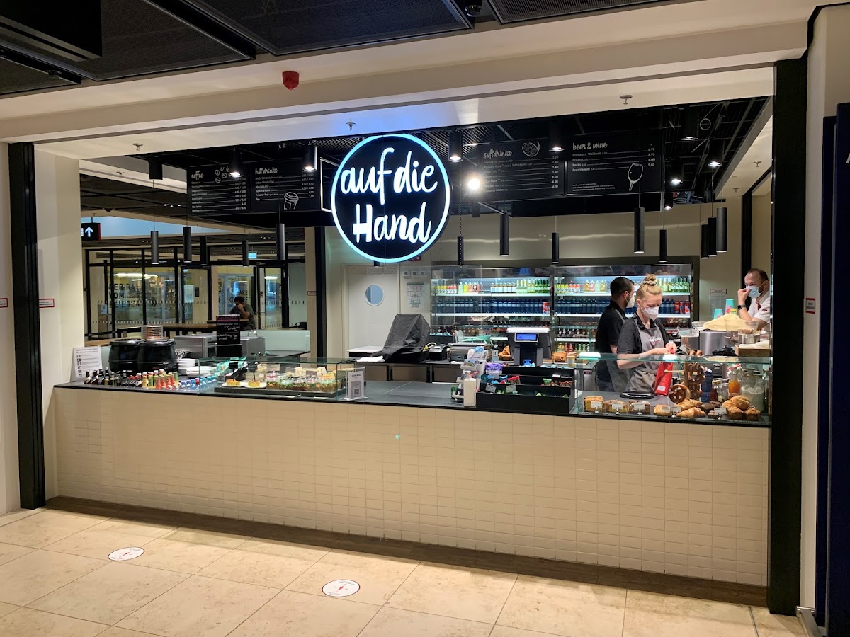 Auf die Hand