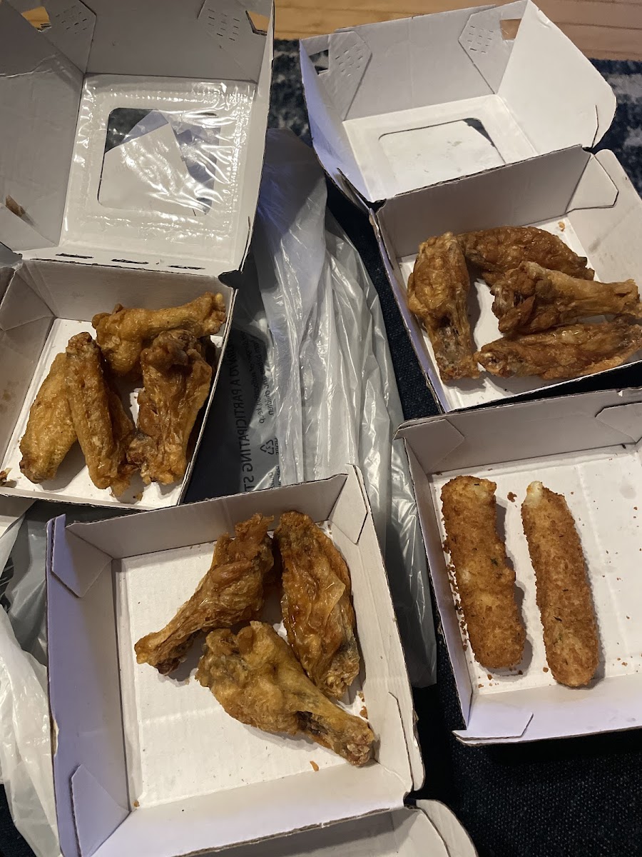 Buffalo Wild Wings 'GO' Photo 5