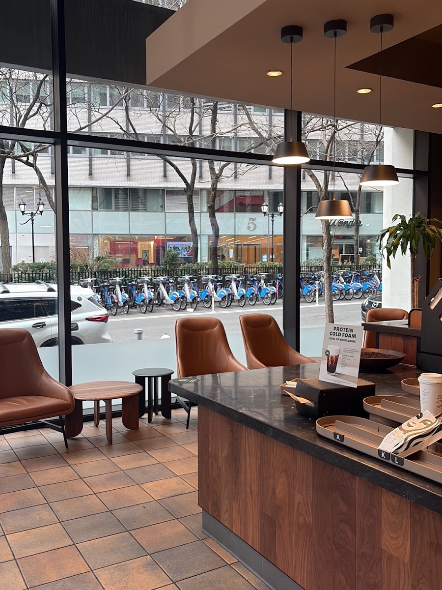 Starbucks Photo 3