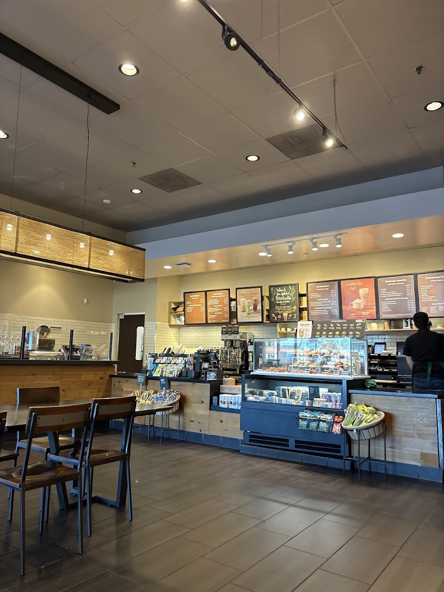 Starbucks Photo 4