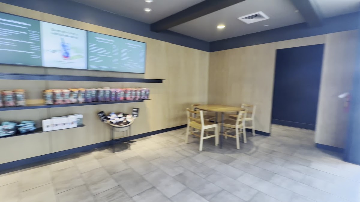 Starbucks Photo 2