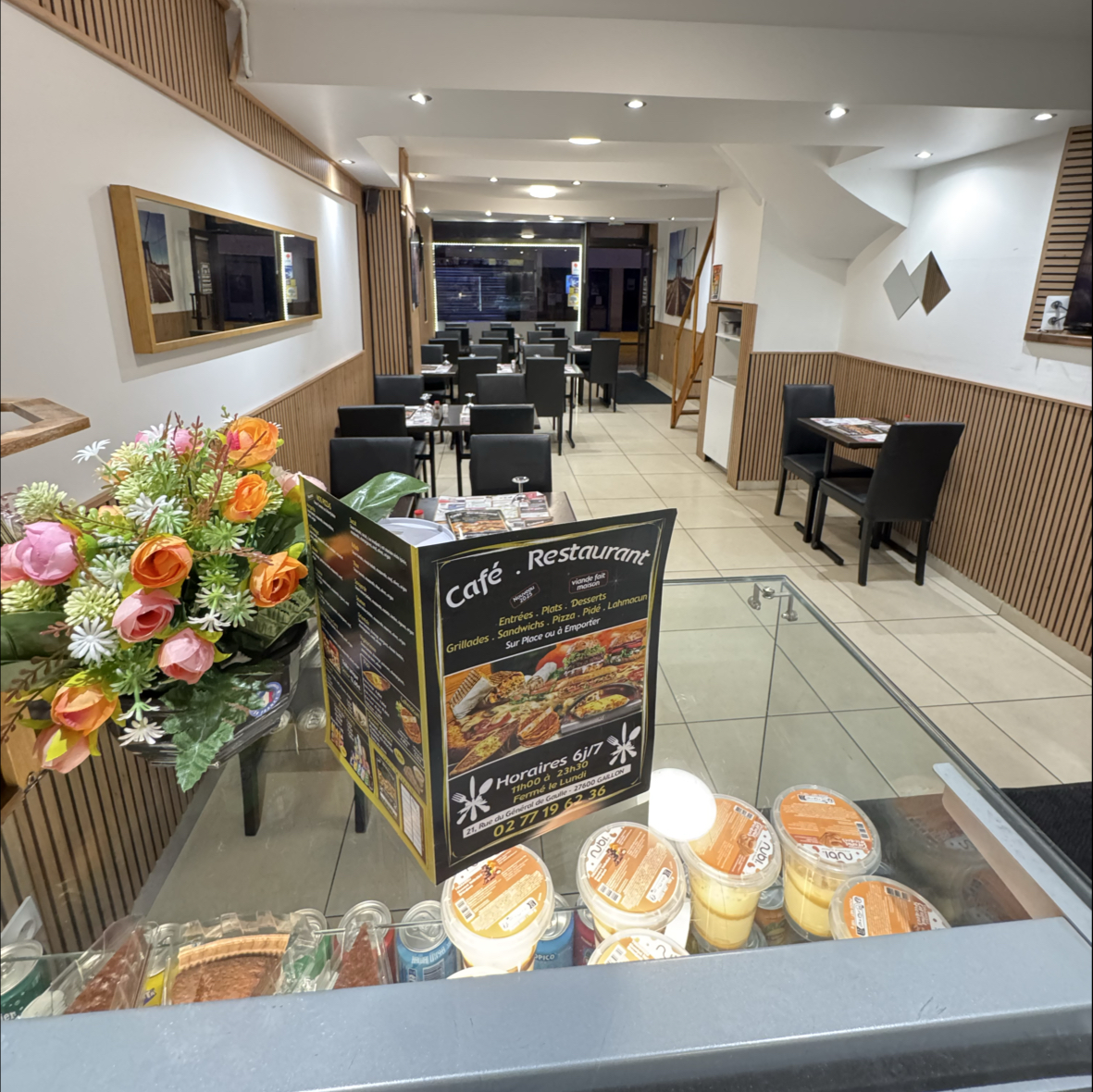 Cafe Restaurant