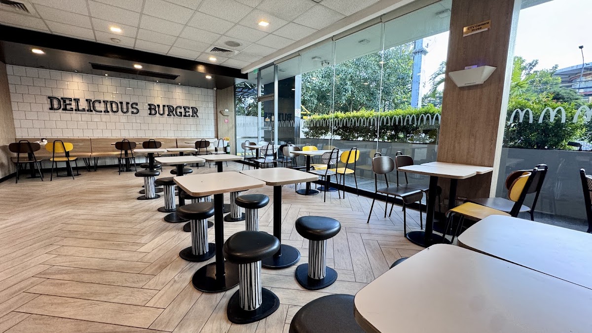 McDonald's Photo 4