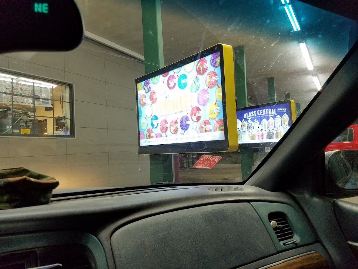 Sonic Drive-In Photo 2