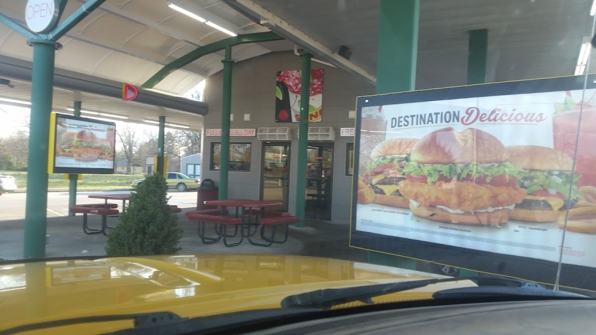 Sonic Drive-In Photo 6
