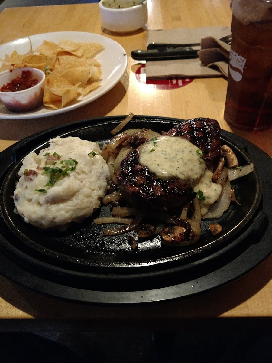 Applebee's Grill + Bar Photo 6