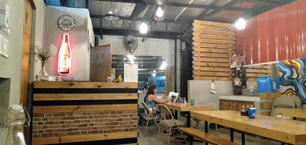 TAMM'S GRILL Photo 8
